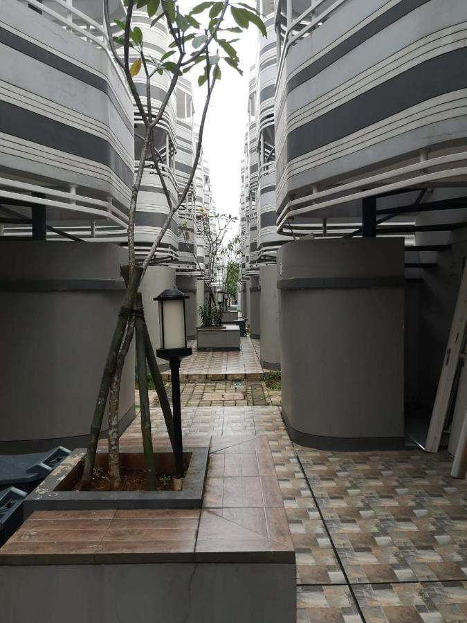 Anarta House H11/10 Tegal (Banten) Exterior foto